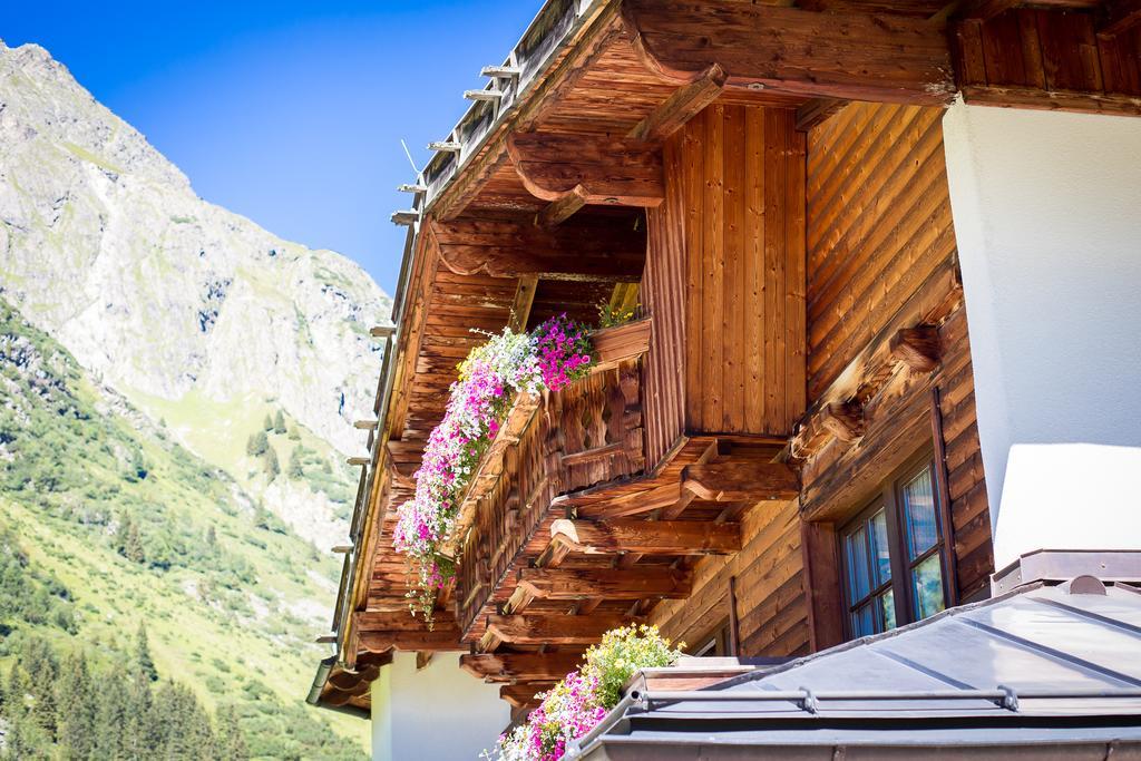 Отель Almhof-Reithof Pitztal Санкт-Леонхард-им-Пицталь Экстерьер фото