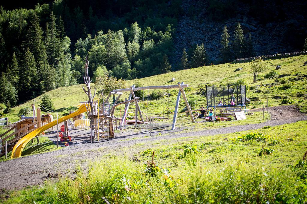Отель Almhof-Reithof Pitztal Санкт-Леонхард-им-Пицталь Экстерьер фото